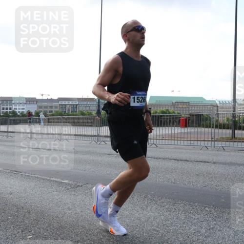 29.06.2025 - hella hamburg halbmarathon Lena Gebhardt http://msf.ph/oto/8430274 29.06.2025 09:44:39 Lombardsbrücke 1526, 1065, 2021, 2879, 3075, 3845, 3968, 4678, 5344, 5367, 7349, 7793, 8473, 8731, 8975, 9079, 10106, 10156, 10173, 10655, 10790, 11877, 12287, 12337, 12369, 13779, 13838, 13956, 14828, 15268, 15576, 15583, 15655, 15880, 16118, 16377, 16508, 16736, 17258, 17354, 18567, 18699, 19114 meine-sportfotos.de
