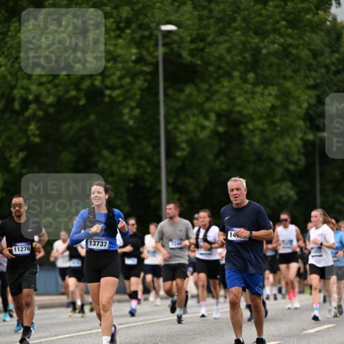 29.06.2025 - hella hamburg halbmarathon Dr. Thomas Lammeyer http://msf.ph/oto/8430286 29.06.2025 10:51:52 Kennedybrücke 1073, 1523, 1555, 1593, 1618, 2211, 2320, 2491, 2500, 2981, 3679, 4239, 4342, 5700, 5796, 5895, 7240, 8105, 8158, 8270, 9092, 9743, 9758, 10658, 10903, 11276 meine-sportfotos.de