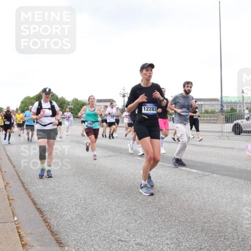 29.06.2025 - hella hamburg halbmarathon Lena Gebhardt http://msf.ph/oto/8430296 29.06.2025 10:54:11 Lombardsbrücke 4685, 12283, 8904, 1017, 1263, 1687, 1744, 1753, 1762, 1779, 1789, 1822, 1949, 2079, 2372, 2600, 2761, 2854, 3055, 3079, 3187, 3188, 3249, 3364, 3465, 3467, 3557, 3795, 3857, 4323, 4685, 4720, 4801, 4838, 4971, 5157, 5309, 5430, 5514, 5804, 5817, 5856, 5898, 5933, 5964, 6039, 6192, 6273, 6468, 6583, 6987, 6988, 7498, 7614, 7670, 7874, 7946, 8801, 8803, 8867, 8924, 9130, 9138, 9203, 9503, 9572, 9771, 10207, 11354, 11390, 11785 meine-sportfotos.de