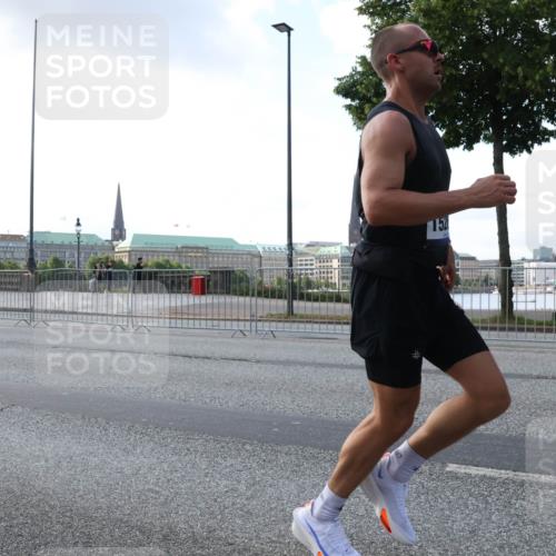 29.06.2025 - hella hamburg halbmarathon Lena Gebhardt http://msf.ph/oto/8430302 29.06.2025 09:44:39 Lombardsbrücke 15, 1065, 2021, 2879, 3075, 3845, 3968, 4678, 5344, 5367, 7349, 7793, 8473, 8731, 8975, 9079, 10106, 10156, 10173, 10655, 10790, 11877, 12287, 12337, 12369, 13779, 13838, 13956, 14828, 15268, 15576, 15583, 15655, 15880, 16118, 16377, 16508, 16736, 17258, 17354, 18567, 18699, 19114 meine-sportfotos.de