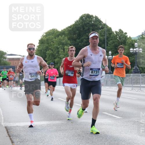 29.06.2025 - hella hamburg halbmarathon Lena Gebhardt http://msf.ph/oto/8430342 29.06.2025 09:44:41 Lombardsbrücke 2415, 3201, 8473, 16377, 16736, 8731, 12287, 1065, 1827, 2021, 2879, 3075, 3201, 3845, 3968, 4678, 5344, 5367, 7349, 7793, 8473, 8731, 8975, 9079, 10106, 10156, 10173, 10790, 10848, 11877, 12287, 12337, 12369, 13779, 13838, 13956, 14828, 15268, 15576, 15583, 15655, 15880, 16118, 16377, 16508, 16736, 17258, 17354, 18567, 18699, 19114 meine-sportfotos.de