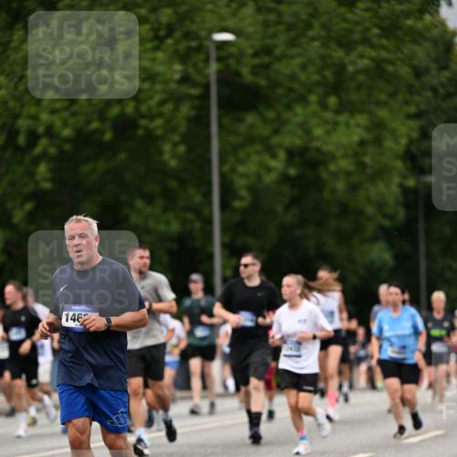29.06.2025 - hella hamburg halbmarathon Dr. Thomas Lammeyer http://msf.ph/oto/8430418 29.06.2025 10:51:55 Kennedybrücke 1073, 1430, 1523, 1593, 1618, 2211, 2320, 2491, 2500, 2981, 3679, 4239, 4342, 5700, 5796, 7240, 8105, 8158, 8270, 9743, 9758, 10658, 10903, 11276 meine-sportfotos.de