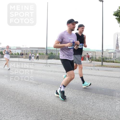 29.06.2025 - hella hamburg halbmarathon Lena Gebhardt http://msf.ph/oto/8430488 29.06.2025 10:07:30 Lombardsbrücke 713, 38, 18218, 1173, 1893, 2032, 2136, 2190, 3922, 4262, 4502, 4550, 5100, 5242, 5899, 6196, 6517, 6518, 6707, 6713, 6715, 6833, 6918, 7019, 7503, 7760, 9338, 9967, 10212, 10700, 10703, 11114, 11394, 11641, 11758, 12378, 12550, 15051, 15673, 16241, 16539, 17062, 17895, 18218, 18270, 18316, 18721, 19134 meine-sportfotos.de