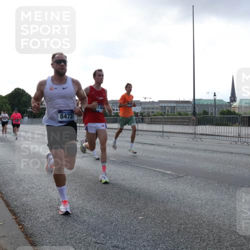 29.06.2025 - hella hamburg halbmarathon Lena Gebhardt http://msf.ph/oto/8430500 29.06.2025 09:44:44 Lombardsbrücke 8473, 736, 1065, 1827, 2021, 2879, 3075, 3201, 3845, 3968, 4678, 5269, 5344, 5367, 6619, 7349, 8473, 8731, 8975, 9079, 10106, 10156, 10173, 10790, 10848, 11877, 12287, 12337, 12369, 13779, 13838, 13956, 14164, 14828, 15268, 15576, 15583, 15655, 15880, 16118, 16377, 16508, 16736, 17258, 17354, 18567, 18699, 19114 meine-sportfotos.de