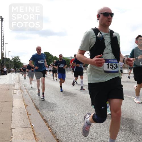 29.06.2025 - hella hamburg halbmarathon Lena Gebhardt http://msf.ph/oto/8430534 29.06.2025 10:19:52 Lombardsbrücke 11999, 12615, 26185, 1534, 18371, 141, 1110, 1115, 1145, 1154, 1332, 1534, 1708, 2017, 2064, 2357, 2405, 2441, 2795, 2895, 2918, 2993, 2995, 3278, 3446, 3678, 4108, 4110, 4170, 4539, 4562, 4570, 4737, 4739, 4979, 5035, 5123, 5251, 5397, 5449, 5849, 5878, 6444, 6796, 6797, 6872, 6874, 6939, 7137, 7248, 7249, 7519, 7808, 7836, 7917, 8146, 8387, 8427, 8537, 8738, 9196, 9856, 10349, 10540, 10550, 10594, 10622, 10701, 11028, 11036 meine-sportfotos.de