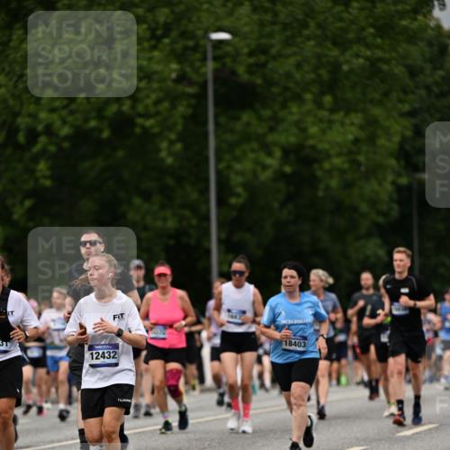 29.06.2025 - hella hamburg halbmarathon Dr. Thomas Lammeyer http://msf.ph/oto/8430566 29.06.2025 10:51:57 Kennedybrücke 1073, 1430, 1523, 1593, 1618, 2163, 2211, 2320, 2491, 2500, 2981, 3679, 4239, 4342, 5700, 5796, 6255, 7240, 8105, 8158, 8270, 9356, 9743, 9758, 10658, 10777, 10903, 11276 meine-sportfotos.de