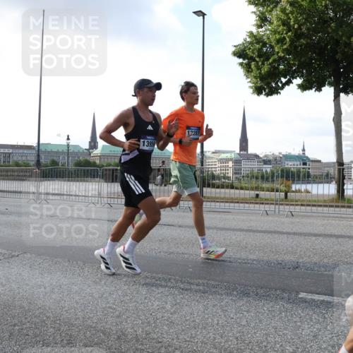 29.06.2025 - hella hamburg halbmarathon Lena Gebhardt http://msf.ph/oto/8430635 29.06.2025 09:44:45 Lombardsbrücke 13956, 12287, 16, 1065, 1827, 2021, 2879, 3075, 3201, 3845, 3968, 4678, 5269, 5344, 5367, 6619, 7349, 8473, 8731, 8975, 9079, 10106, 10156, 10173, 10790, 10848, 11877, 12287, 12337, 12369, 13779, 13838, 13956, 14164, 14828, 15268, 15576, 15583, 15655, 15880, 16118, 16377, 16508, 16736, 17258, 17354, 18567, 18699, 19114 meine-sportfotos.de