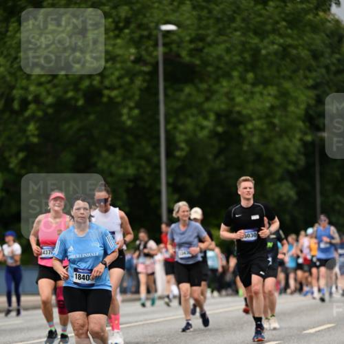 29.06.2025 - hella hamburg halbmarathon Dr. Thomas Lammeyer http://msf.ph/oto/8430679 29.06.2025 10:51:59 Kennedybrücke 1073, 1430, 1523, 1618, 2163, 2211, 2320, 2407, 2491, 2500, 3679, 4239, 4342, 5700, 5796, 6255, 6256, 7240, 8105, 8158, 8270, 9356, 9743, 9758, 10658, 10777, 10903, 11276 meine-sportfotos.de