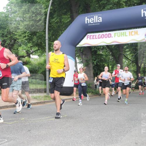 29.06.2025 - hella hamburg halbmarathon KatJ http://msf.ph/oto/8430686 29.06.2025 10:41:58 Zwischen KM18-KM19 1143, 2432, 2448, 4897, 6356, 8223, 8618 meine-sportfotos.de