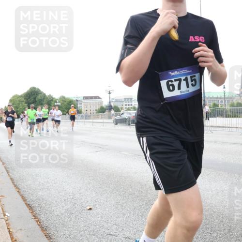 29.06.2025 - hella hamburg halbmarathon Lena Gebhardt http://msf.ph/oto/8430711 29.06.2025 10:07:32 Lombardsbrücke 6715, 1173, 1893, 2032, 2136, 2190, 3922, 4262, 4502, 4550, 5100, 5242, 5899, 6196, 6517, 6518, 6707, 6713, 6715, 6833, 6918, 7019, 7503, 7760, 9071, 9338, 9967, 10212, 10700, 10703, 11114, 11394, 11641, 11758, 12378, 12550, 15051, 15673, 16241, 16539, 16915, 17062, 17895, 18218, 18270, 18316, 18721, 19134 meine-sportfotos.de