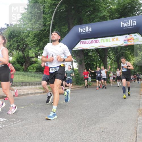 29.06.2025 - hella hamburg halbmarathon KatJ http://msf.ph/oto/8430732 29.06.2025 10:42:00 Zwischen KM18-KM19 1143, 2448, 4231, 4897, 6355, 6356, 8223 meine-sportfotos.de