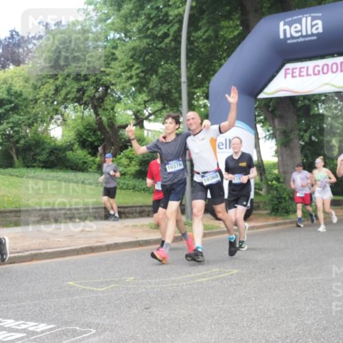29.06.2025 - hella hamburg halbmarathon KatJ http://msf.ph/oto/8430760 29.06.2025 10:42:03 Zwischen KM18-KM19 1193, 1506, 2448, 3652, 4231, 4897, 6355, 6356, 7221, 8223 meine-sportfotos.de