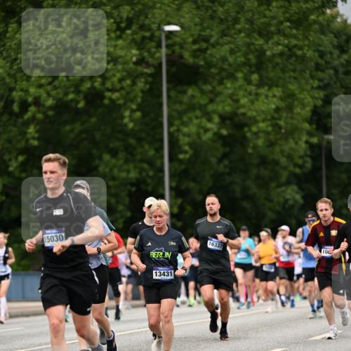 29.06.2025 - hella hamburg halbmarathon Dr. Thomas Lammeyer http://msf.ph/oto/8430818 29.06.2025 10:52:02 Kennedybrücke 1073, 1430, 1523, 1618, 2163, 2211, 2320, 2407, 2491, 2500, 2882, 3679, 4239, 4342, 4974, 5700, 5796, 6255, 6256, 6879, 7240, 8105, 8158, 8270, 9356, 9758, 10658, 10777, 10903, 11276 meine-sportfotos.de