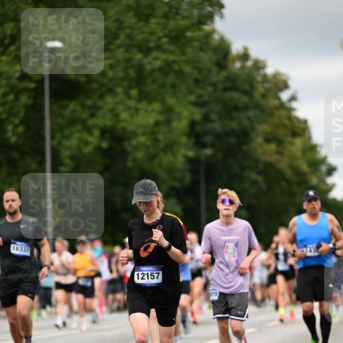 29.06.2025 - hella hamburg halbmarathon Dr. Thomas Lammeyer http://msf.ph/oto/8430881 29.06.2025 10:52:04 Kennedybrücke 1073, 1430, 1434, 1523, 1618, 2163, 2211, 2320, 2407, 2491, 2882, 3679, 4239, 4974, 5796, 6255, 6256, 6879, 7240, 8105, 8158, 8270, 9356, 9758, 10075, 10658, 10777, 10903, 11276 meine-sportfotos.de