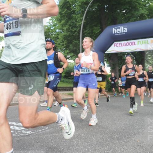 29.06.2025 - hella hamburg halbmarathon KatJ http://msf.ph/oto/8431001 29.06.2025 10:42:12 Zwischen KM18-KM19 2252, 2612, 3177, 3861, 5021, 6082, 6084, 6433, 6569 meine-sportfotos.de