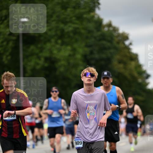 29.06.2025 - hella hamburg halbmarathon Dr. Thomas Lammeyer http://msf.ph/oto/8431007 29.06.2025 10:52:07 Kennedybrücke 1073, 1430, 1434, 1523, 1618, 2163, 2211, 2320, 2407, 2418, 2491, 2882, 3679, 4239, 4974, 5796, 6255, 6256, 6879, 7240, 8105, 8158, 8270, 9018, 9356, 9758, 10075, 10658, 10777, 10903, 11276 meine-sportfotos.de
