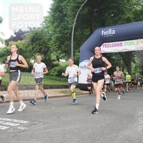 29.06.2025 - hella hamburg halbmarathon KatJ http://msf.ph/oto/8431138 29.06.2025 10:42:16 Zwischen KM18-KM19 1125, 2474, 2612, 3177, 3861, 5021, 6082, 6084, 6443, 6569 meine-sportfotos.de