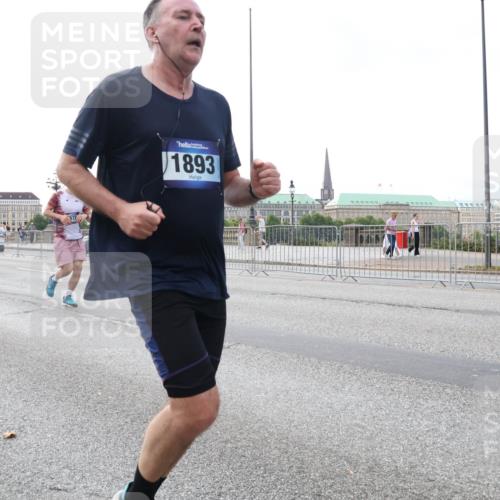 29.06.2025 - hella hamburg halbmarathon Lena Gebhardt http://msf.ph/oto/8431155 29.06.2025 10:07:38 Lombardsbrücke 1893, 1079, 1173, 1893, 2032, 2136, 2190, 2309, 3328, 3922, 4228, 4262, 4502, 4550, 4864, 5100, 5242, 5899, 6196, 6517, 6518, 6707, 6713, 6715, 6833, 6918, 7019, 7760, 9071, 9338, 9966, 9967, 10212, 10700, 10703, 11114, 11394, 11641, 11758, 12378, 12789, 13458, 15051, 15673, 16241, 16539, 16915, 17062, 18218, 18270, 18721, 19134 meine-sportfotos.de