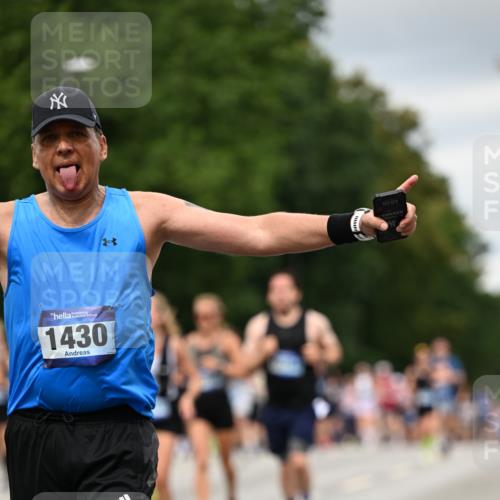 29.06.2025 - hella hamburg halbmarathon Dr. Thomas Lammeyer http://msf.ph/oto/8431192 29.06.2025 10:52:11 Kennedybrücke 1045, 1073, 1430, 1434, 1523, 1618, 2163, 2195, 2320, 2407, 2418, 2491, 2882, 2994, 3468, 3679, 4037, 4239, 4588, 4974, 5796, 6255, 6256, 6879, 7240, 8105, 8158, 8270, 9018, 9356, 10075, 10658, 10777, 10903, 11276 meine-sportfotos.de