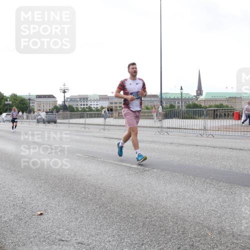 29.06.2025 - hella hamburg halbmarathon Lena Gebhardt http://msf.ph/oto/8431201 29.06.2025 10:07:39 Lombardsbrücke 436, 1079, 1173, 1893, 2032, 2136, 2190, 2309, 3328, 3922, 4228, 4502, 4550, 4864, 5100, 5242, 5899, 6196, 6517, 6518, 6707, 6713, 6715, 6833, 6918, 7019, 7760, 9071, 9338, 9966, 9967, 10212, 10700, 10703, 11114, 11394, 11641, 11758, 12378, 12789, 13458, 15051, 15673, 16241, 16539, 16915, 17062, 18218, 18270, 18531, 18721, 19134 meine-sportfotos.de