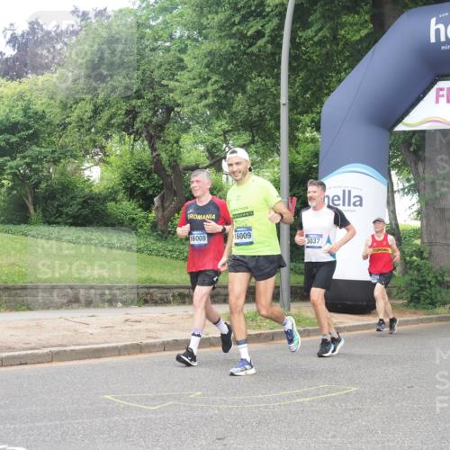 29.06.2025 - hella hamburg halbmarathon KatJ http://msf.ph/oto/8431233 29.06.2025 10:42:20 Zwischen KM18-KM19 1125, 2474, 2612, 3037, 3794, 5672, 6443 meine-sportfotos.de