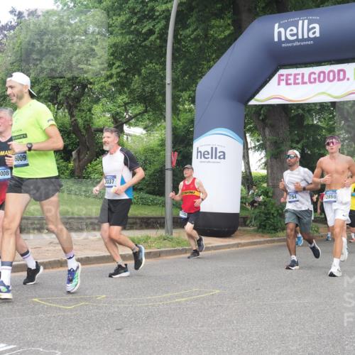 29.06.2025 - hella hamburg halbmarathon KatJ http://msf.ph/oto/8431248 29.06.2025 10:42:21 Zwischen KM18-KM19 1125, 2474, 3037, 3794, 5672, 6443 meine-sportfotos.de