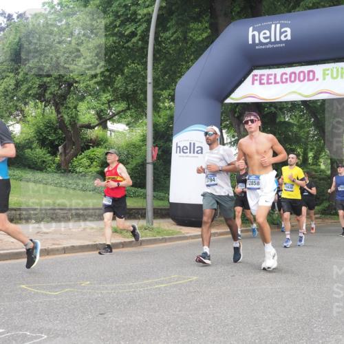 29.06.2025 - hella hamburg halbmarathon KatJ http://msf.ph/oto/8431268 29.06.2025 10:42:21 Zwischen KM18-KM19 1125, 2474, 3037, 3794, 5672, 6443 meine-sportfotos.de