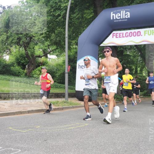 29.06.2025 - hella hamburg halbmarathon KatJ http://msf.ph/oto/8431272 29.06.2025 10:42:21 Zwischen KM18-KM19 1125, 2474, 3037, 3794, 5672, 6443 meine-sportfotos.de