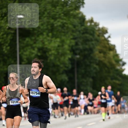 29.06.2025 - hella hamburg halbmarathon Dr. Thomas Lammeyer http://msf.ph/oto/8431277 29.06.2025 10:52:13 Kennedybrücke 1045, 1073, 1430, 1434, 1523, 1618, 2148, 2163, 2195, 2320, 2407, 2418, 2491, 2882, 2994, 3468, 3679, 4037, 4239, 4588, 4974, 5796, 6255, 6256, 6879, 7240, 8105, 8158, 8270, 9018, 9356, 10075, 10658, 10777, 10903, 11351 meine-sportfotos.de