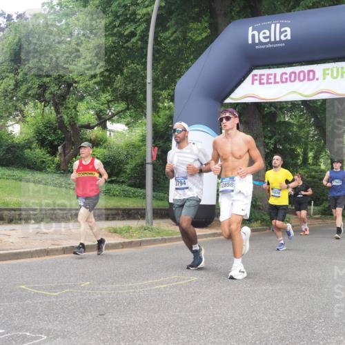 29.06.2025 - hella hamburg halbmarathon KatJ http://msf.ph/oto/8431279 29.06.2025 10:42:21 Zwischen KM18-KM19 1125, 2474, 3037, 3794, 5672, 6443 meine-sportfotos.de