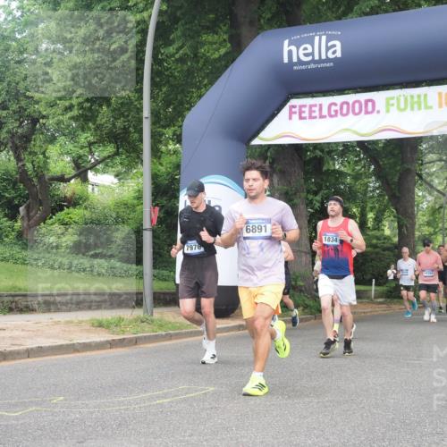 29.06.2025 - hella hamburg halbmarathon KatJ http://msf.ph/oto/8431374 29.06.2025 10:42:27 Zwischen KM18-KM19 1834, 1877, 3794, 4616, 6891, 7976 meine-sportfotos.de