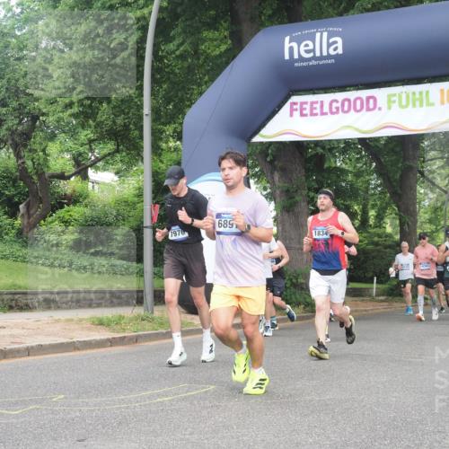 29.06.2025 - hella hamburg halbmarathon KatJ http://msf.ph/oto/8431378 29.06.2025 10:42:27 Zwischen KM18-KM19 1834, 1877, 3794, 4616, 6891, 7976 meine-sportfotos.de