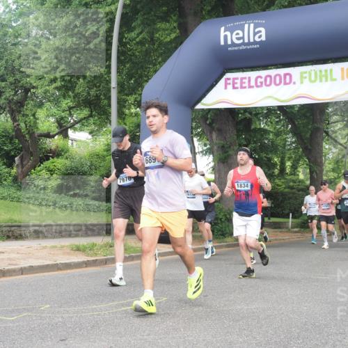 29.06.2025 - hella hamburg halbmarathon KatJ http://msf.ph/oto/8431382 29.06.2025 10:42:27 Zwischen KM18-KM19 1834, 1877, 3794, 4616, 6891, 7976 meine-sportfotos.de