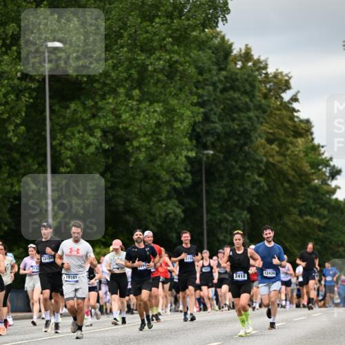 29.06.2025 - hella hamburg halbmarathon Dr. Thomas Lammeyer http://msf.ph/oto/8431395 29.06.2025 10:52:15 Kennedybrücke 1045, 1073, 1430, 1434, 1523, 2148, 2163, 2195, 2320, 2407, 2418, 2491, 2882, 2994, 3468, 3504, 3679, 4037, 4239, 4588, 4974, 5796, 6255, 6256, 6879, 8105, 8158, 8270, 8948, 9018, 9356, 10075, 10658, 10777, 10903, 10991, 11351 meine-sportfotos.de