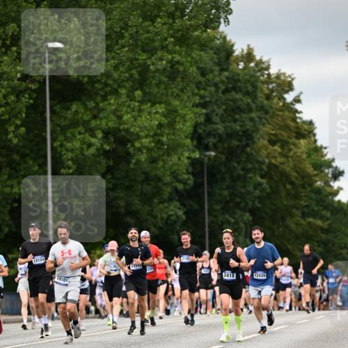 29.06.2025 - hella hamburg halbmarathon Dr. Thomas Lammeyer http://msf.ph/oto/8431420 29.06.2025 10:52:15 Kennedybrücke 1045, 1073, 1430, 1434, 1523, 2148, 2163, 2195, 2320, 2407, 2418, 2491, 2882, 2994, 3468, 3504, 3679, 4037, 4239, 4588, 4974, 5796, 6255, 6256, 6879, 8105, 8158, 8270, 8948, 9018, 9356, 10075, 10658, 10777, 10903, 10991, 11351 meine-sportfotos.de