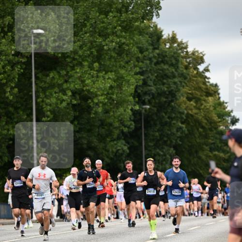 29.06.2025 - hella hamburg halbmarathon Dr. Thomas Lammeyer http://msf.ph/oto/8431429 29.06.2025 10:52:16 Kennedybrücke 1045, 1073, 1430, 1434, 1523, 2148, 2163, 2195, 2320, 2407, 2418, 2882, 2994, 3468, 3504, 3679, 4037, 4239, 4588, 4974, 5796, 6255, 6256, 6879, 7412, 8105, 8158, 8270, 8310, 8948, 9018, 9356, 10075, 10658, 10777, 10903, 10991, 11351 meine-sportfotos.de