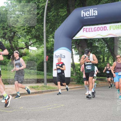 29.06.2025 - hella hamburg halbmarathon KatJ http://msf.ph/oto/8431455 29.06.2025 10:42:29 Zwischen KM18-KM19 1834, 1877, 4616, 4772, 6891, 7594, 7976 meine-sportfotos.de