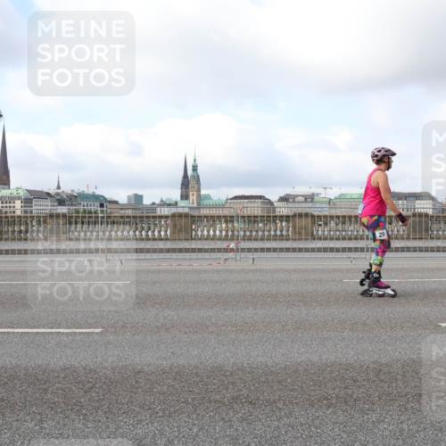 29.06.2025 - hella hamburg halbmarathon Lena Gebhardt http://msf.ph/oto/8431546 29.06.2025 09:00:28 Lombardsbrücke  meine-sportfotos.de