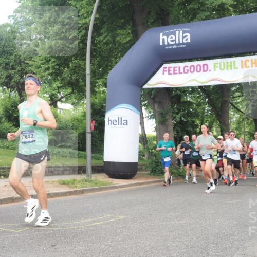 29.06.2025 - hella hamburg halbmarathon KatJ http://msf.ph/oto/8431635 29.06.2025 10:42:35 Zwischen KM18-KM19 1179, 2029, 4616, 4772, 7594, 7646, 7742 meine-sportfotos.de