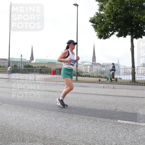 29.06.2025 - hella hamburg halbmarathon Lena Gebhardt http://msf.ph/oto/8431686 29.06.2025 10:07:48 Lombardsbrücke 19134, 1079, 1173, 1527, 1893, 2032, 2136, 2190, 2309, 3328, 3922, 4228, 4502, 4550, 4864, 5100, 5287, 6196, 6518, 6707, 6713, 6715, 6918, 7019, 7760, 9071, 9338, 9966, 9967, 10212, 10700, 10703, 11114, 11394, 11641, 12378, 12789, 12893, 13458, 15051, 15673, 15785, 16241, 16539, 16809, 16915, 17062, 18218, 18270, 18531, 18721, 19134 meine-sportfotos.de