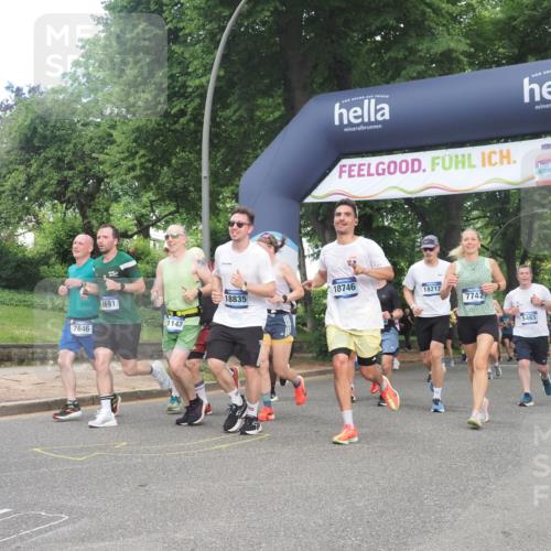 29.06.2025 - hella hamburg halbmarathon KatJ http://msf.ph/oto/8431713 29.06.2025 10:42:38 Zwischen KM18-KM19 1179, 2029, 2378, 5465, 7646, 7742, 8691 meine-sportfotos.de