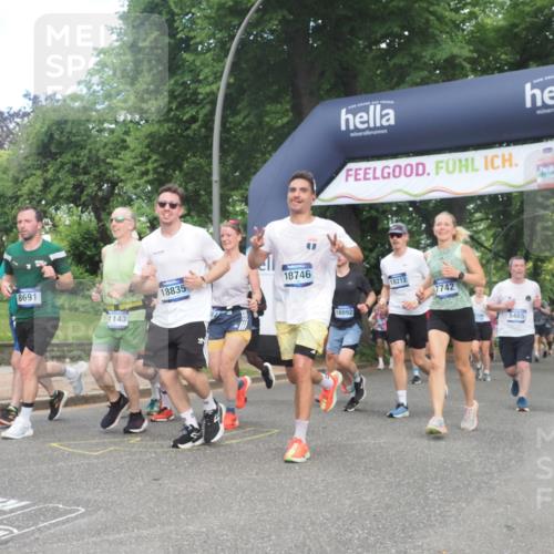 29.06.2025 - hella hamburg halbmarathon KatJ http://msf.ph/oto/8431729 29.06.2025 10:42:38 Zwischen KM18-KM19 1179, 2029, 2378, 5465, 7646, 7742, 8691 meine-sportfotos.de