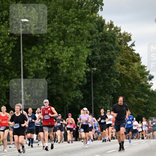 29.06.2025 - hella hamburg halbmarathon Dr. Thomas Lammeyer http://msf.ph/oto/8431791 29.06.2025 10:52:24 Kennedybrücke 1045, 1246, 1434, 1639, 1645, 2148, 2163, 2195, 2407, 2418, 2627, 2882, 2994, 3468, 3504, 3933, 4037, 4588, 4856, 4974, 5886, 6255, 6256, 6879, 7412, 7970, 8310, 8948, 9018, 9356, 9696, 10075, 10777, 10991, 11351 meine-sportfotos.de