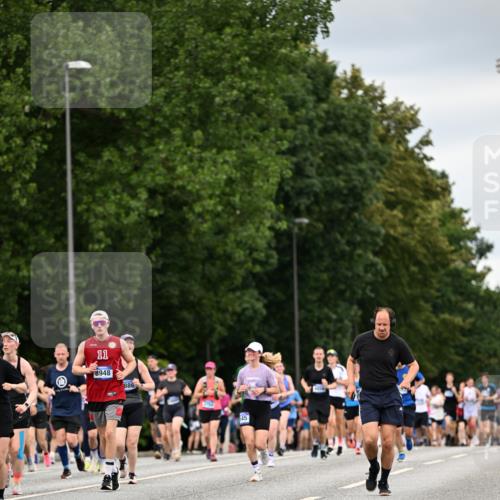 29.06.2025 - hella hamburg halbmarathon Dr. Thomas Lammeyer http://msf.ph/oto/8431837 29.06.2025 10:52:25 Kennedybrücke 1045, 1246, 1434, 1639, 1645, 2148, 2163, 2195, 2407, 2418, 2627, 2704, 2882, 2994, 3468, 3504, 3933, 4037, 4588, 4856, 4974, 5886, 6255, 6256, 6879, 7412, 7970, 8310, 8948, 9018, 9356, 9696, 10075, 10777, 10991, 11351 meine-sportfotos.de