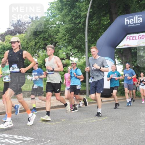 29.06.2025 - hella hamburg halbmarathon KatJ http://msf.ph/oto/8431879 29.06.2025 10:42:43 Zwischen KM18-KM19 2378, 3048, 3435, 3668, 5465, 7742, 8573, 8691 meine-sportfotos.de