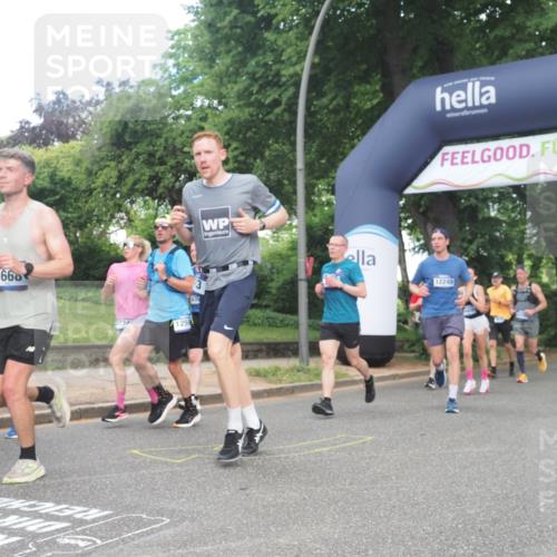 29.06.2025 - hella hamburg halbmarathon KatJ http://msf.ph/oto/8431898 29.06.2025 10:42:44 Zwischen KM18-KM19 2378, 3048, 3435, 3668, 5465, 8573, 8691 meine-sportfotos.de
