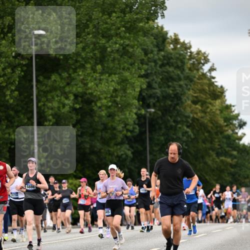 29.06.2025 - hella hamburg halbmarathon Dr. Thomas Lammeyer http://msf.ph/oto/8431926 29.06.2025 10:52:27 Kennedybrücke 1045, 1246, 1434, 1639, 1645, 2148, 2163, 2195, 2407, 2418, 2627, 2704, 2882, 2994, 3468, 3504, 3933, 4037, 4588, 4856, 4974, 5886, 6255, 6256, 6879, 7412, 7427, 7970, 8077, 8310, 8948, 9018, 9356, 9696, 10075, 10777, 10991, 11351 meine-sportfotos.de