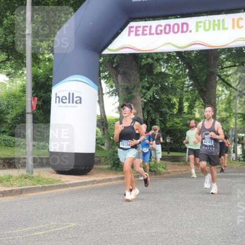 29.06.2025 - hella hamburg halbmarathon KatJ http://msf.ph/oto/8432069 29.06.2025 10:42:54 Zwischen KM18-KM19 2034, 4249, 5643, 5721, 8311, 8639 meine-sportfotos.de