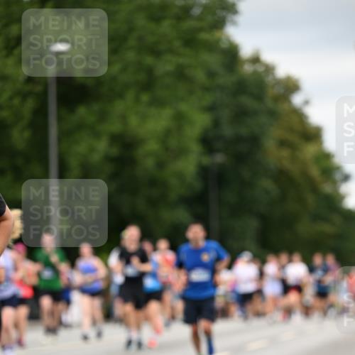 29.06.2025 - hella hamburg halbmarathon Dr. Thomas Lammeyer http://msf.ph/oto/8432088 29.06.2025 10:52:32 Kennedybrücke 1045, 1246, 1434, 1639, 1645, 2148, 2195, 2418, 2627, 2704, 2994, 3049, 3468, 3504, 3933, 4037, 4588, 4856, 5886, 5952, 6950, 7412, 7427, 7970, 8077, 8310, 8948, 9018, 9696, 9787, 10075, 10991, 11351 meine-sportfotos.de