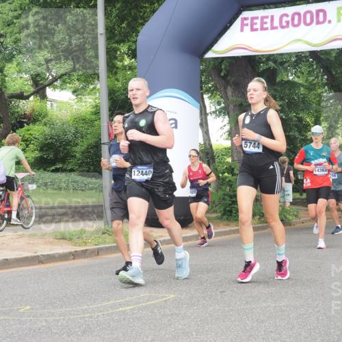 29.06.2025 - hella hamburg halbmarathon KatJ http://msf.ph/oto/8432160 29.06.2025 10:42:59 Zwischen KM18-KM19 2034, 4249, 5721, 5744 meine-sportfotos.de